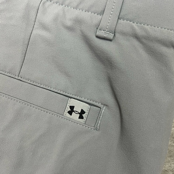 Under Armour Solid Grey Flat Front Shorts 40 - Picture 3 of 6